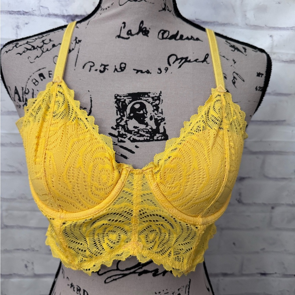 Adore Me Lucinda Contour Bra Size 34B Orange Lace‎ Demi Underwire Sexy Neglige